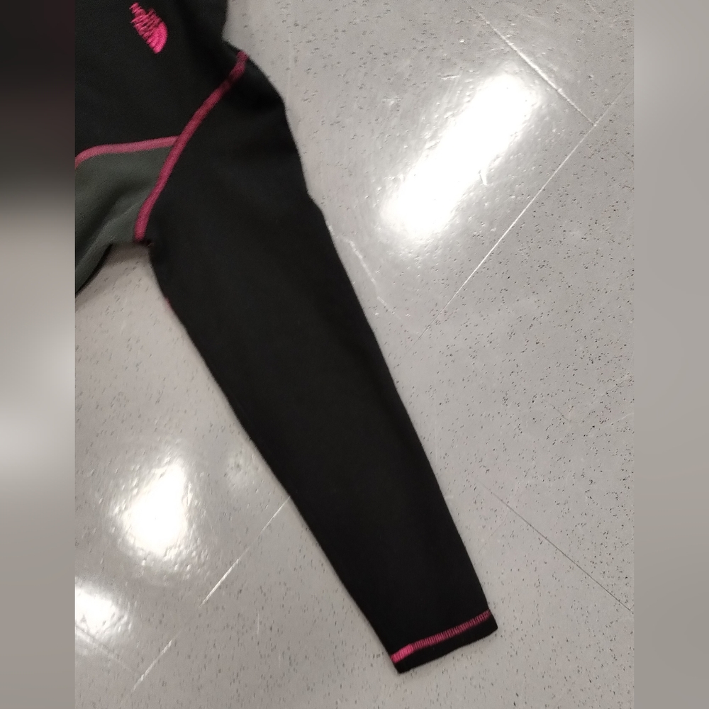 The North Face 1/4 Zip Fleece Pull Over sweater Girls L Black & Pink Lightweight - Picture 13 of 13